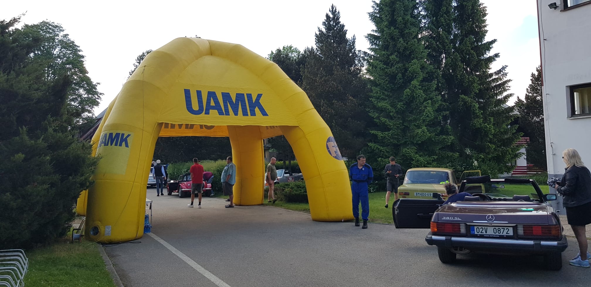 300 MIL ZEMÍ ČESKOU